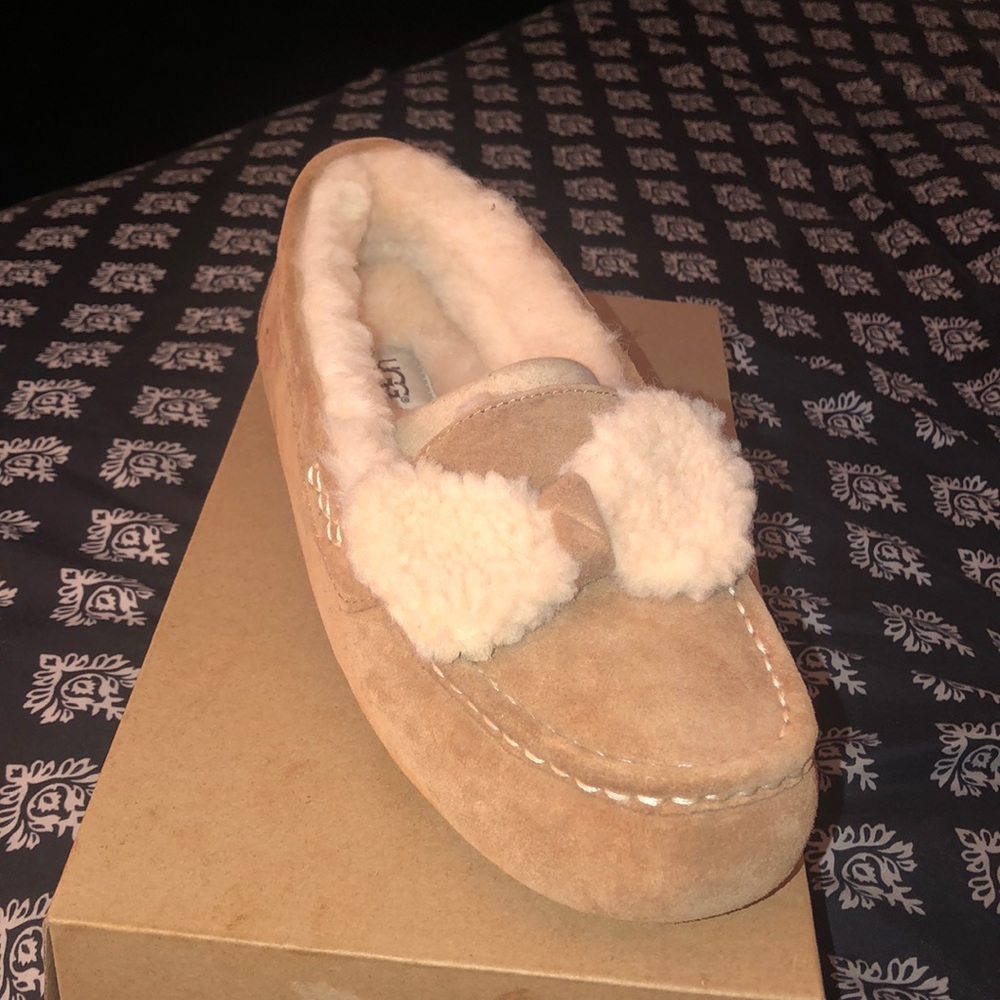 Ugg slides